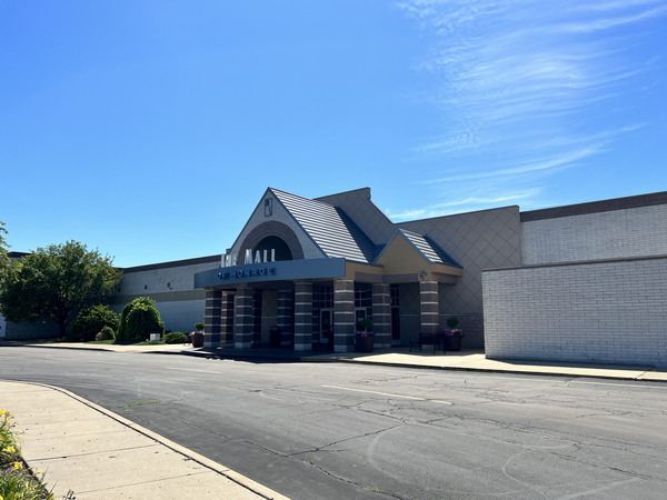 Mall of Monroe (Frenchtown Square Mall) - July 9 2022 Photo
